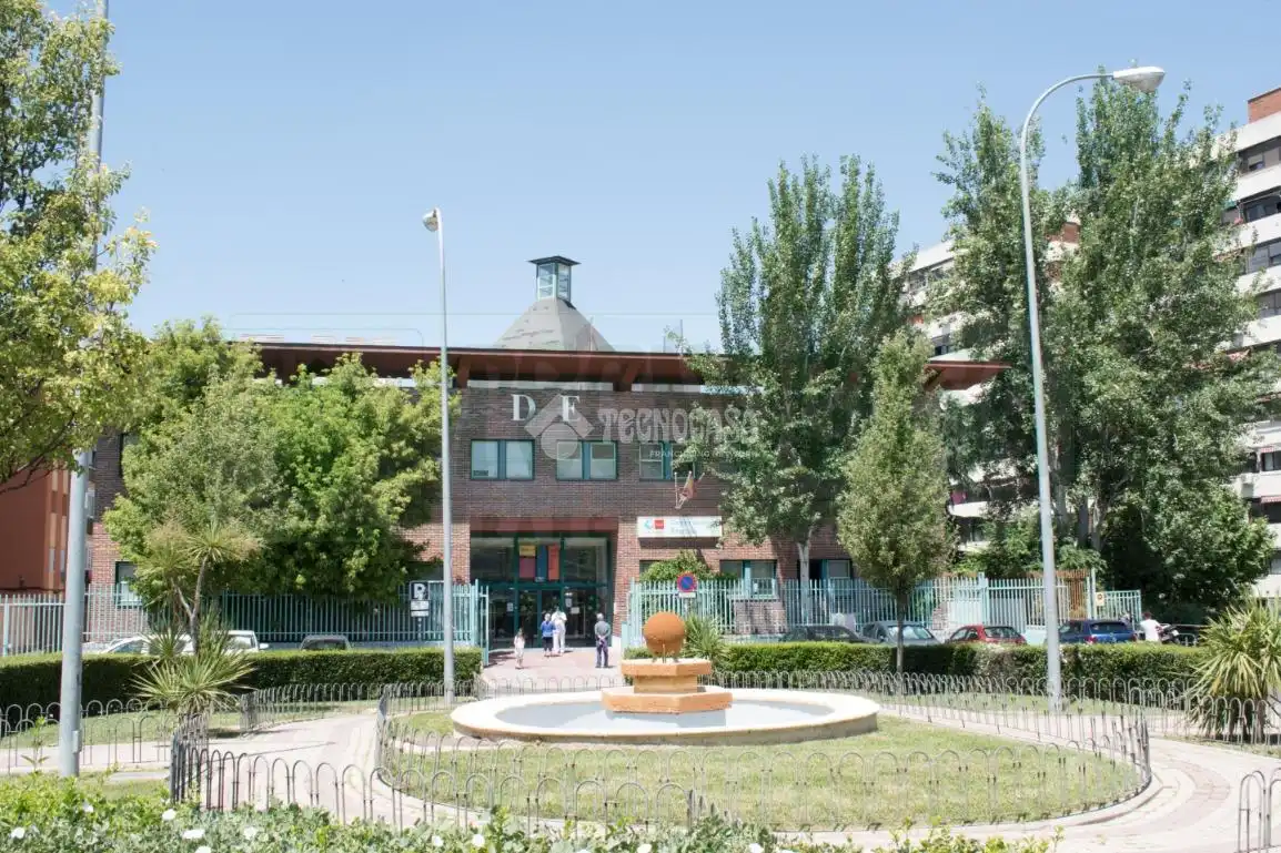 Exterior view of Flat for sale in Fuenlabrada  with Air Conditioner, Heating and Community pool
