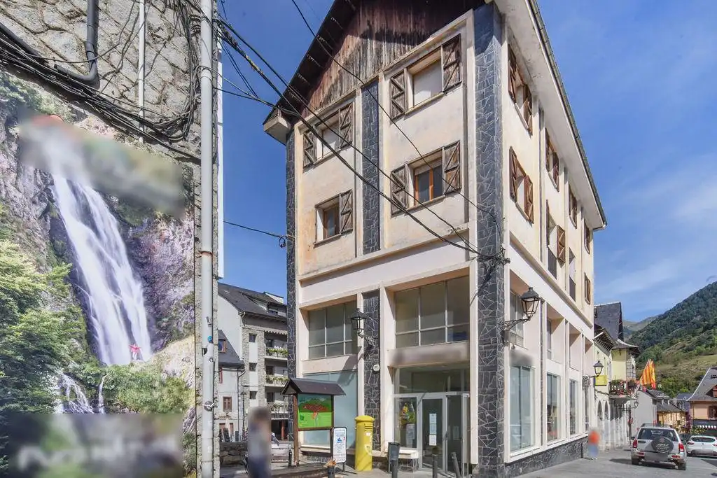 Vista exterior de Dúplex en venda en Vielha e Mijaran amb Calefacció