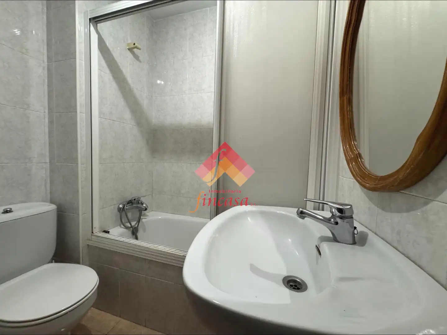 Baño de Piso en venta en Ronda con Calefacción, Amueblado y Balcón