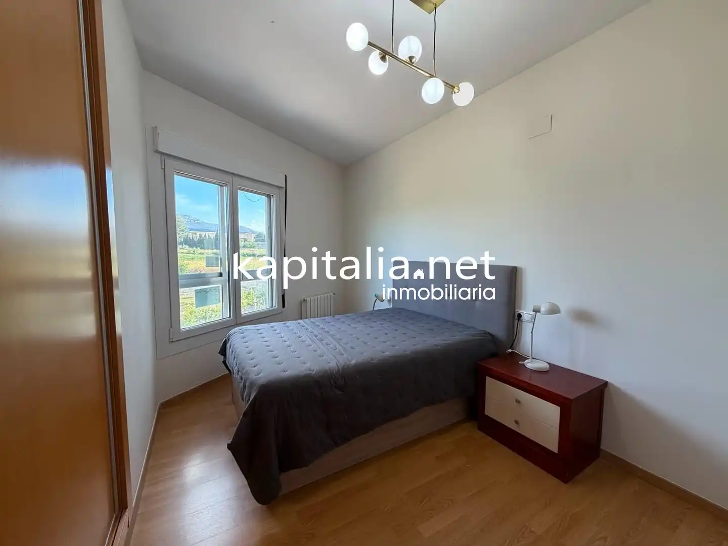 Schlafzimmer von Dachboden zum Verkauf in Cocentaina mit Klimaanlage, Terrasse und Möbliert