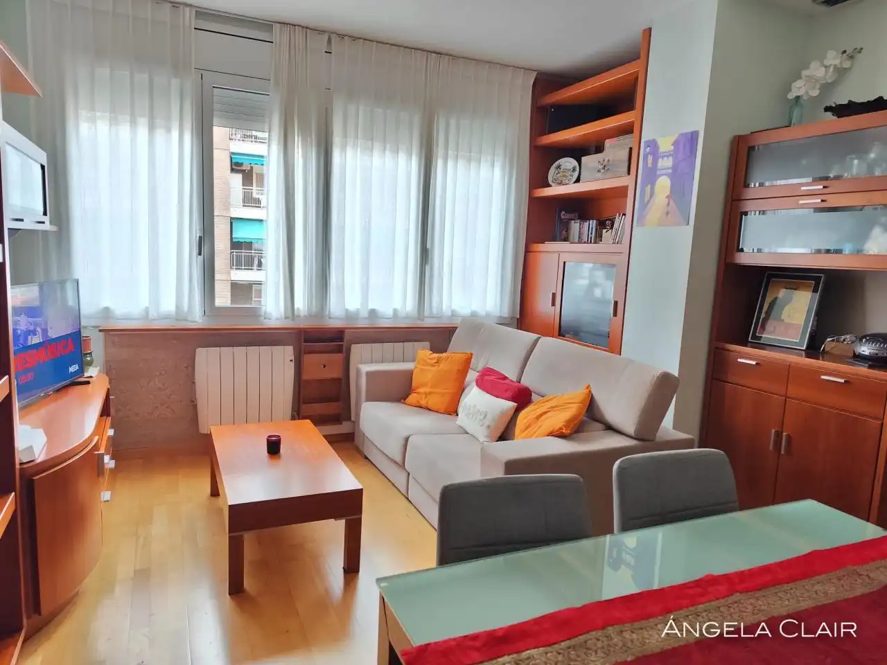 Living room of Flat for sale in  Barcelona Capital  with Air Conditioner, Heating and Parquet flooring