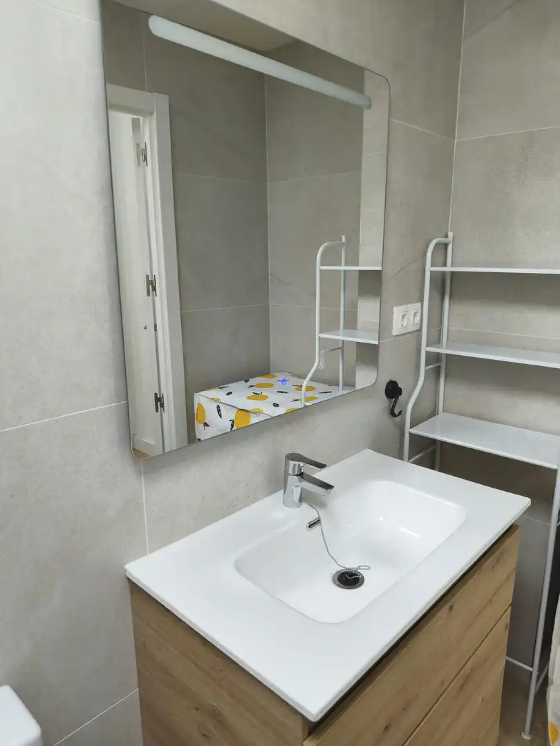 Bathroom of Ground floor for sale in Elche / Elx  with Air Conditioner, Parquet flooring and Furnished