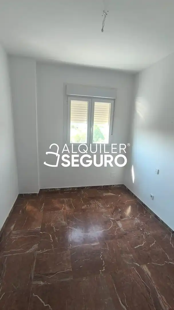 Dormitori de Pis de lloguer en Sevilla amb Aire condicionat, Terrassa i Piscina