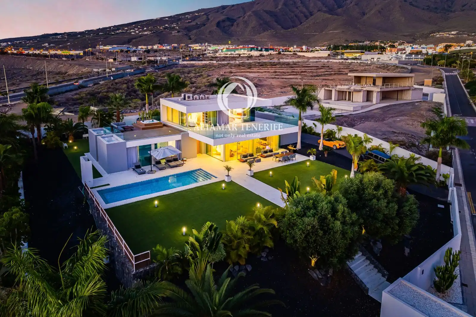 Vista exterior de Casa o xalet en venda en Costa Adeje