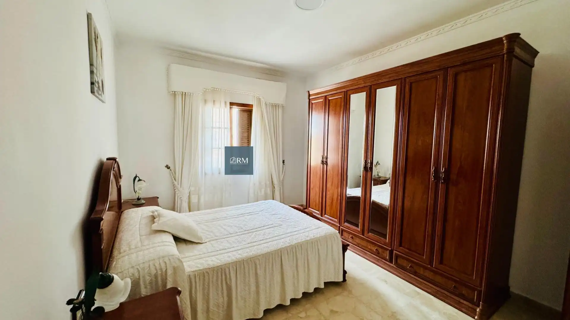 Dormitori de Casa o xalet en venda en Sanlúcar de Barrameda amb Jardí privat, Terrassa i Traster