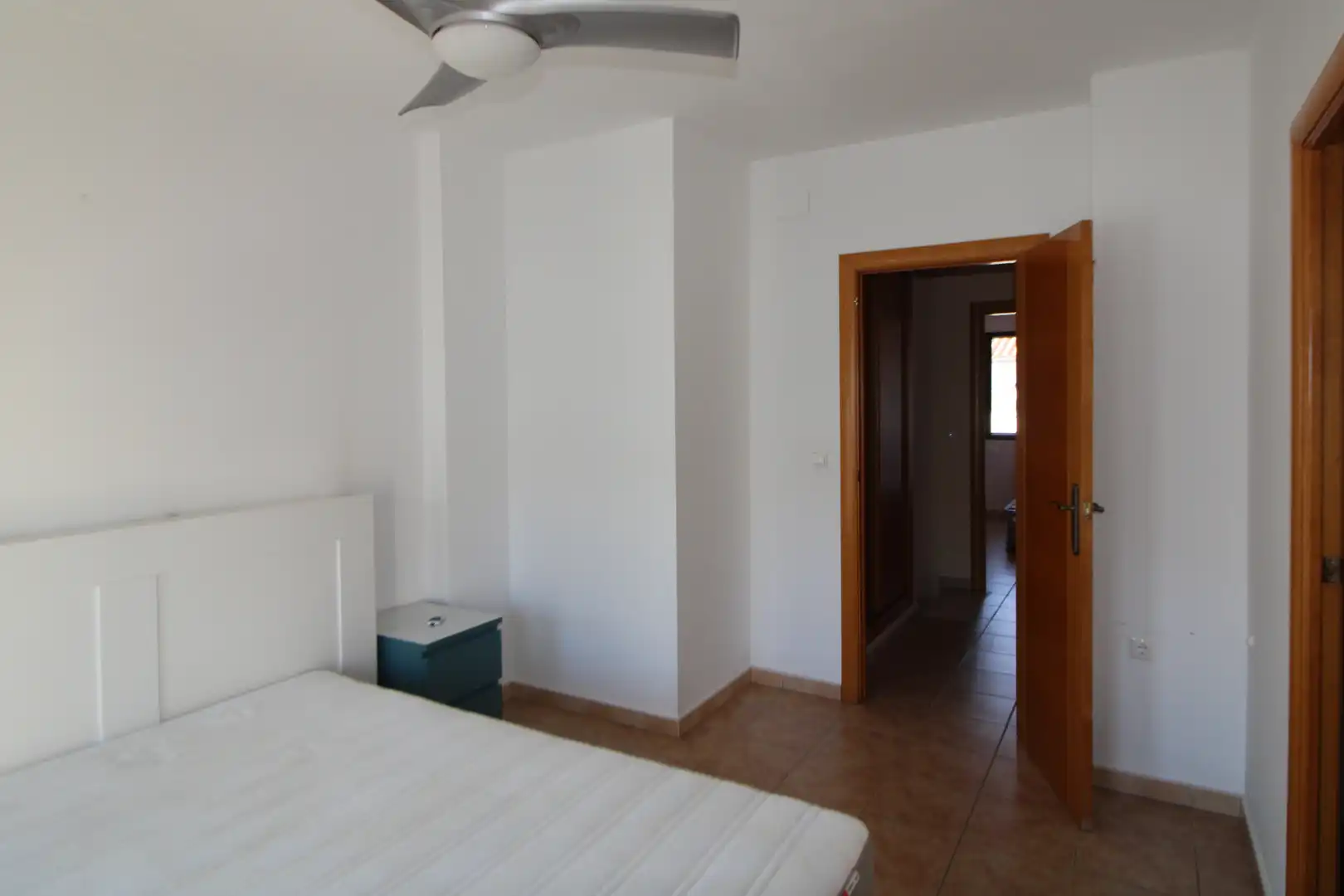 Schlafzimmer von Einfamilien-Reihenhaus zur Miete in Aljaraque mit Privatgarten, Abstellraum und Möbliert