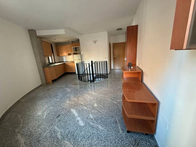 Piso en Venta en Calle Eduardo Domínguez Ávila en El Molinillo - Capuchinos