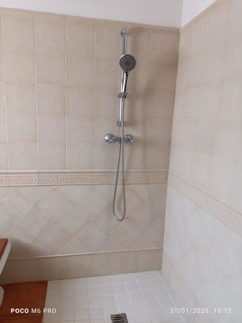 Badezimmer von Haus oder Chalet zum Verkauf in Palau-solità i Plegamans mit Heizung, Privatgarten und Terrasse