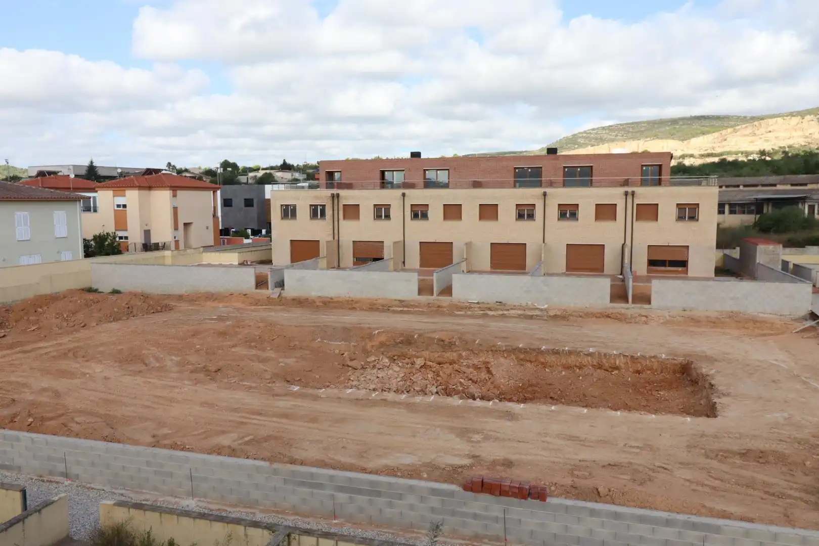 Casa adosada en venta en Calle Montserrat Roig, Ulldecona