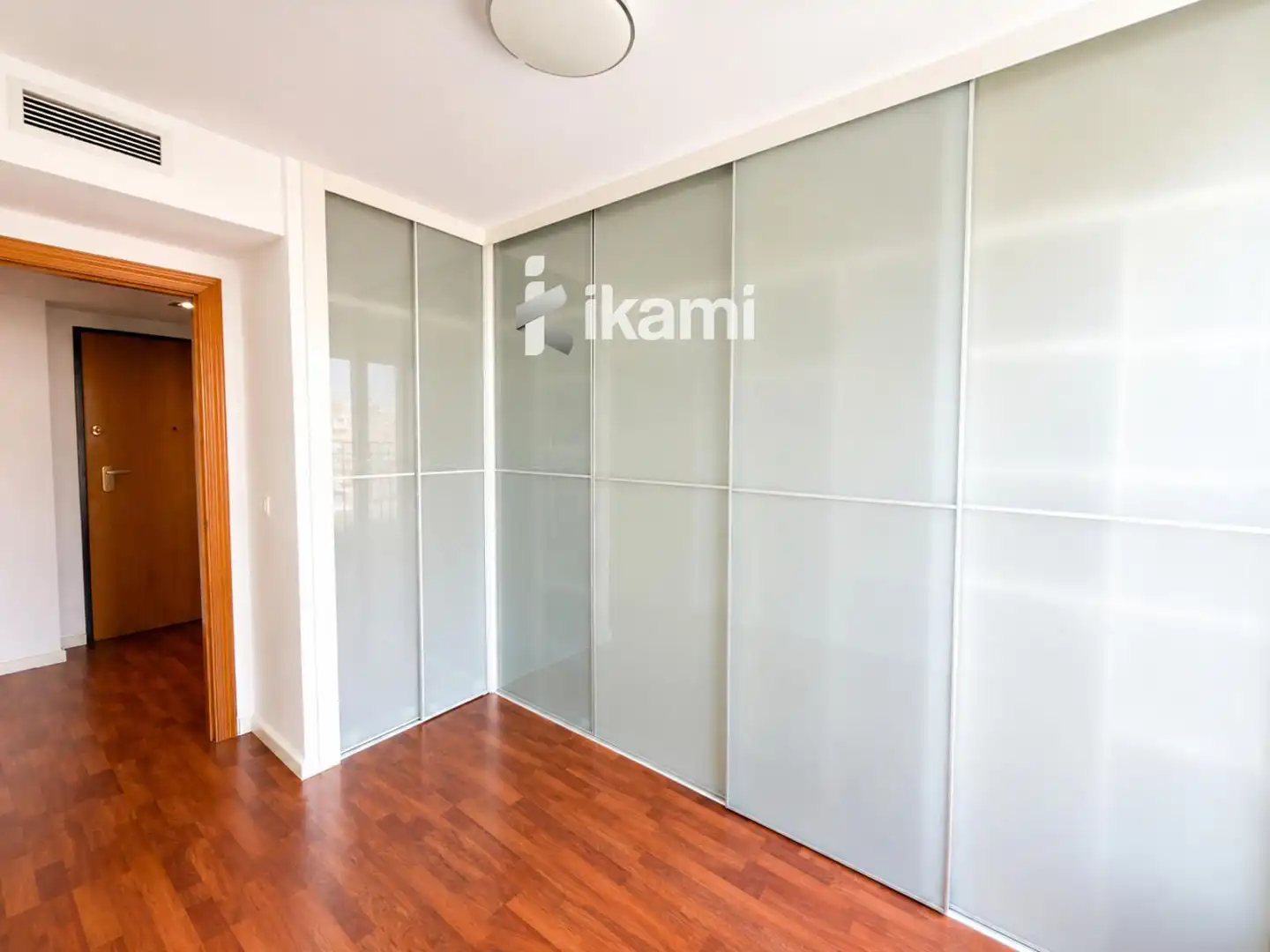 Piso en venta en Valencia con Aire acondicionado, Terraza y Piscina