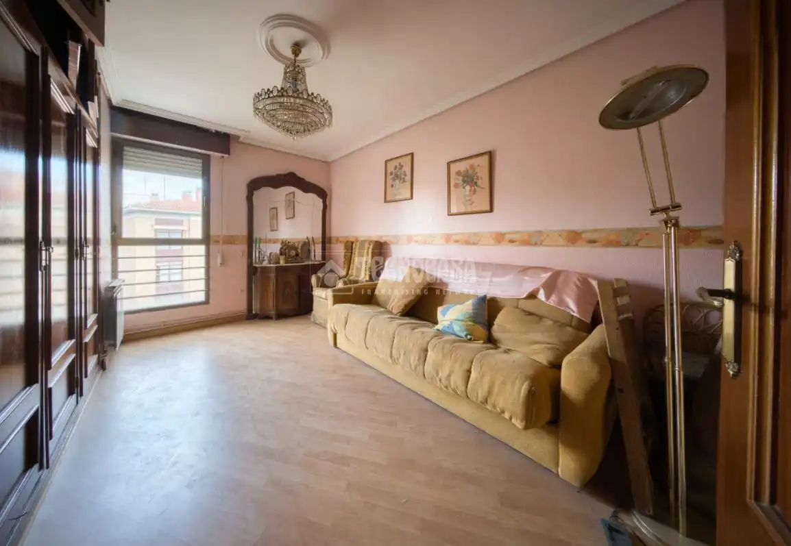 Bedroom of Flat for sale in Valladolid