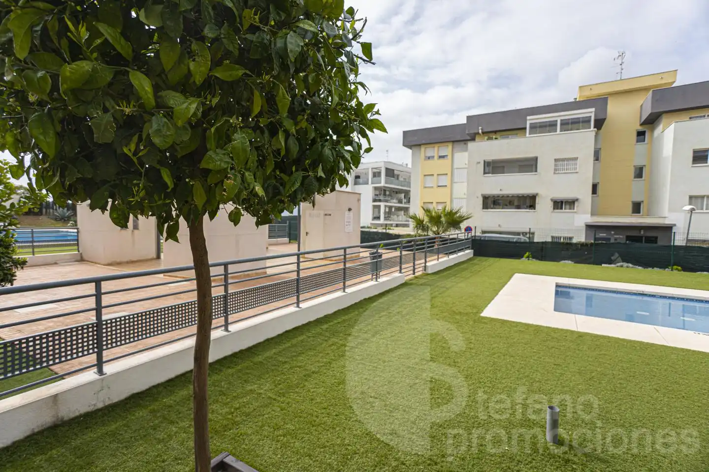 Außenansicht von Erdgeschoss zum Verkauf in Málaga mit Klimaanlage, Privatgarten und Parkett