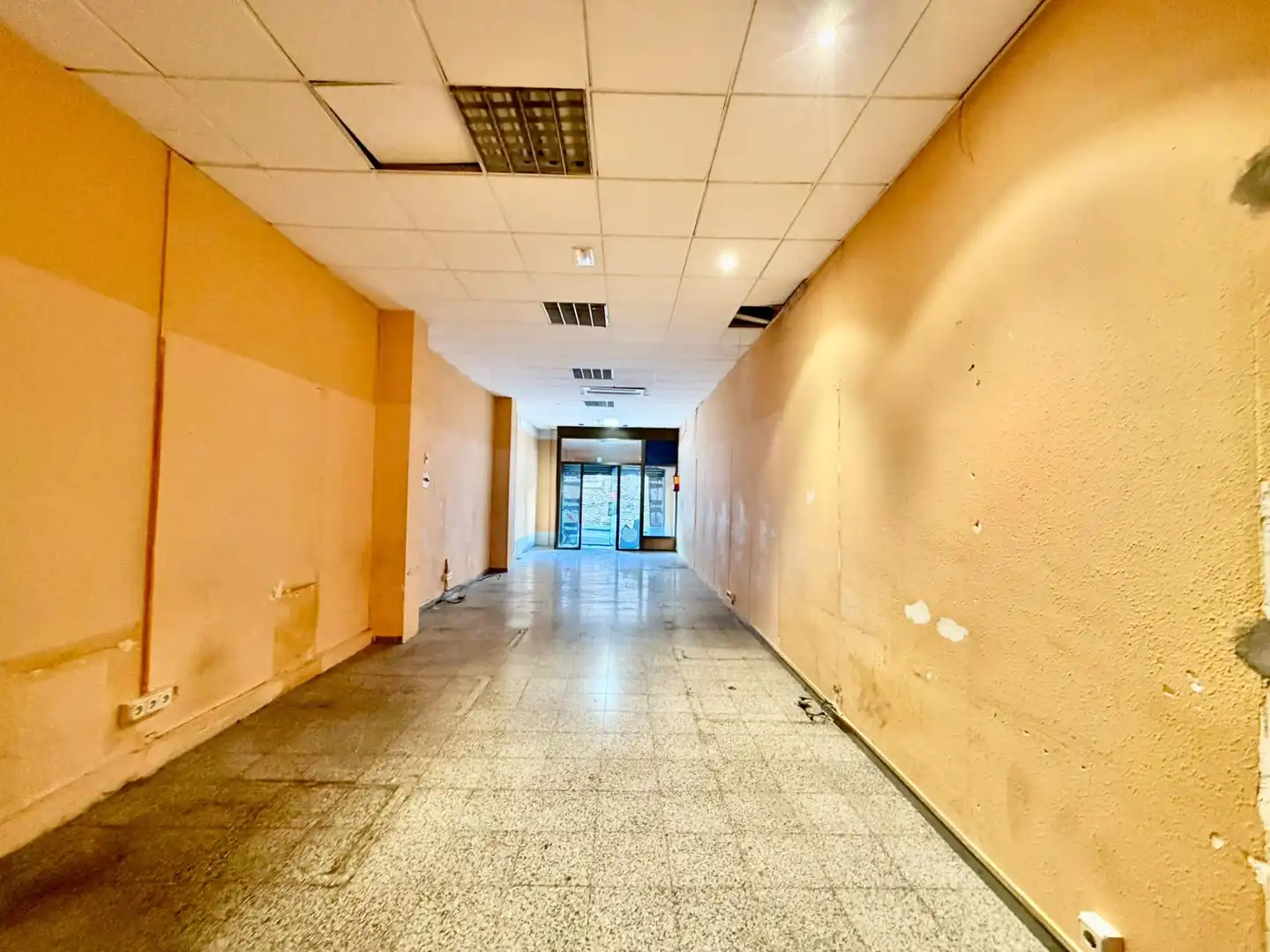 Local comercial en alquiler en Fabrica, imagen 2