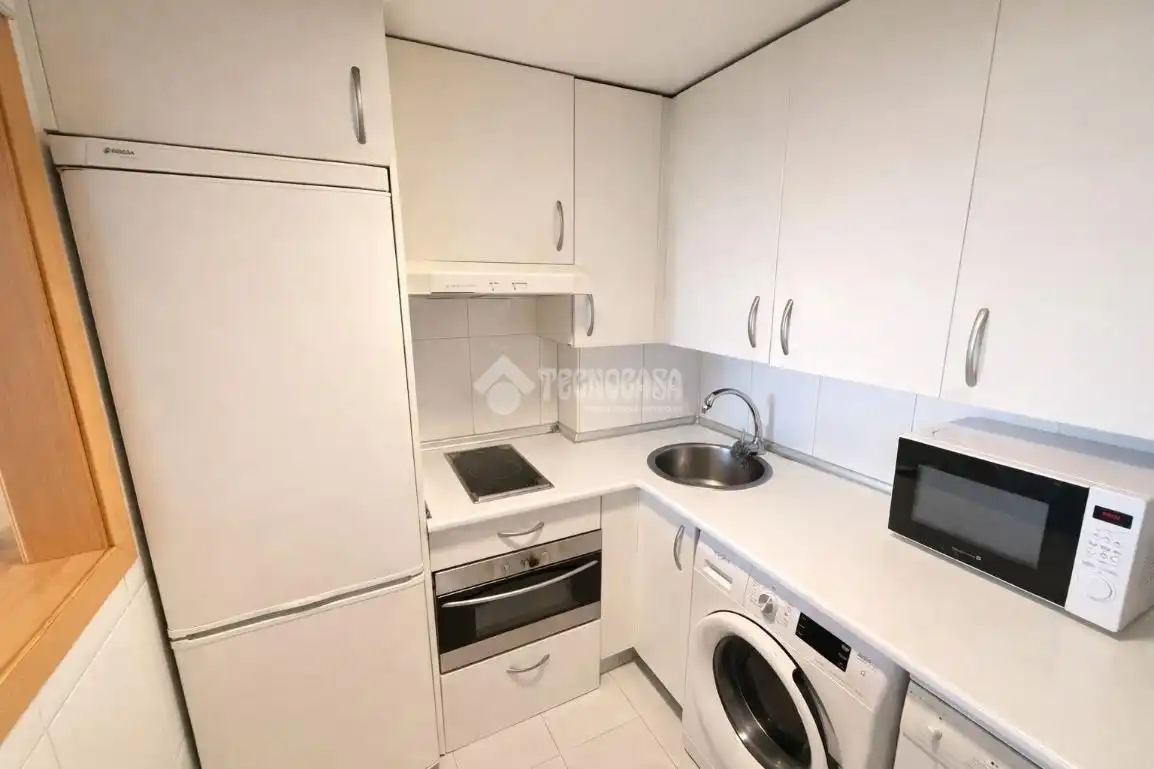 Cocina de Piso en venta en Madrid con Amueblado y Piscina comunitaria