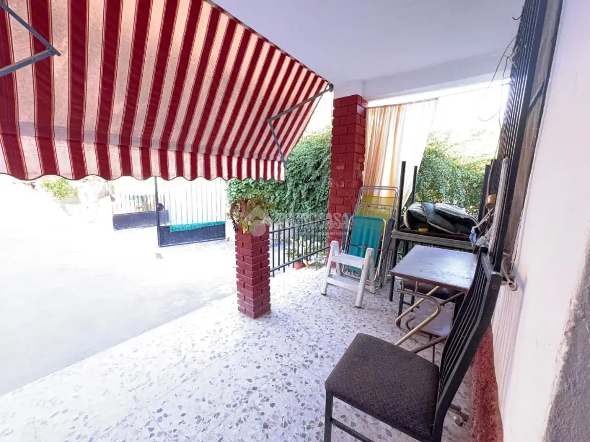Terrassa de Finca rústica en venda en Jaén amb Traster i Piscina