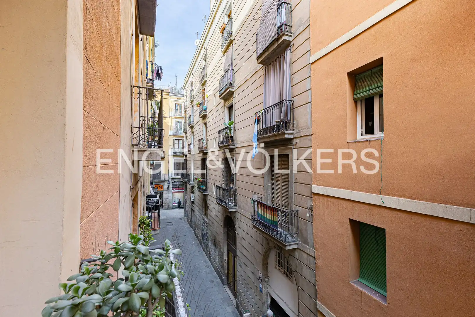 Exterior view of Flat for sale in Barcelona  with Heating