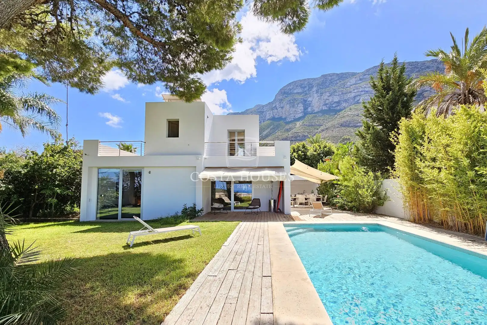 Exterior view of Houses for sale in Dénia  with Air Conditioner, Private garden and Terrace