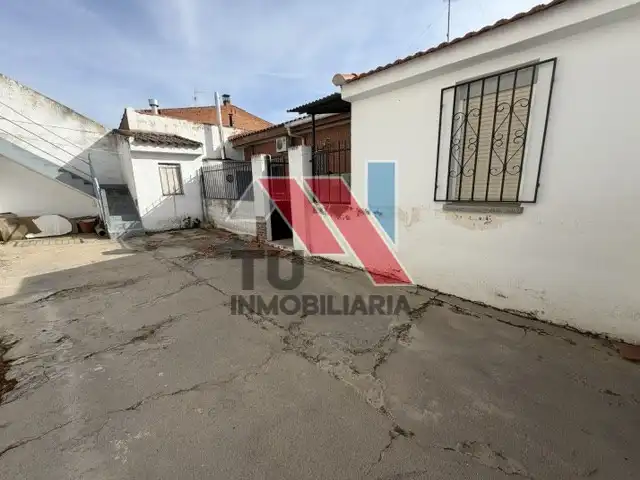 Vista exterior de Casa o chalet en venta en Fuensalida con Calefacción, Amueblado y Horno