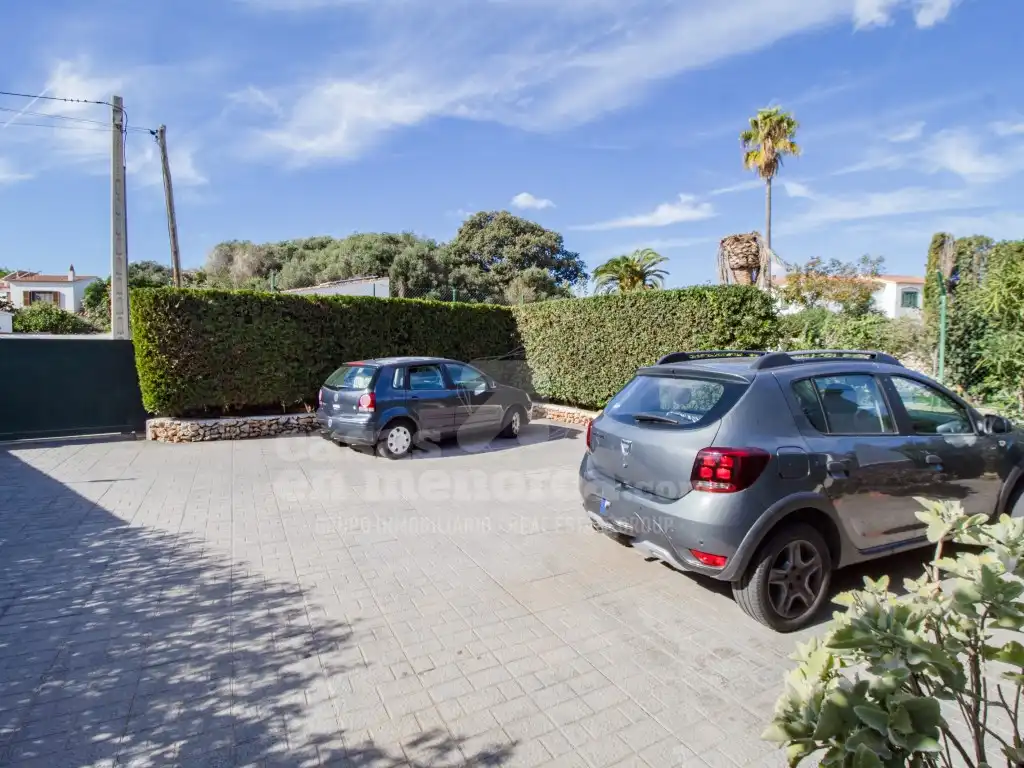 Parking de Finca rústica en venta en Es Castell con Aire acondicionado, Jardín privado y Piscina