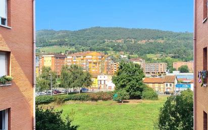 Vista exterior de Pis en venda en Oviedo 