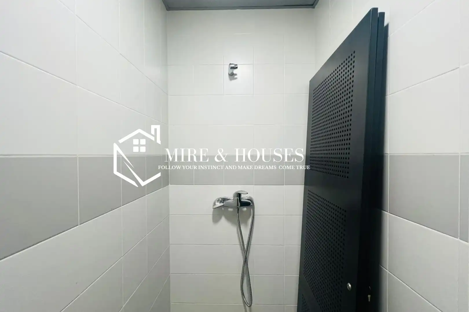 Baño de Oficina de alquiler en Alcobendas con Aire acondicionado, Amueblado y Alarma