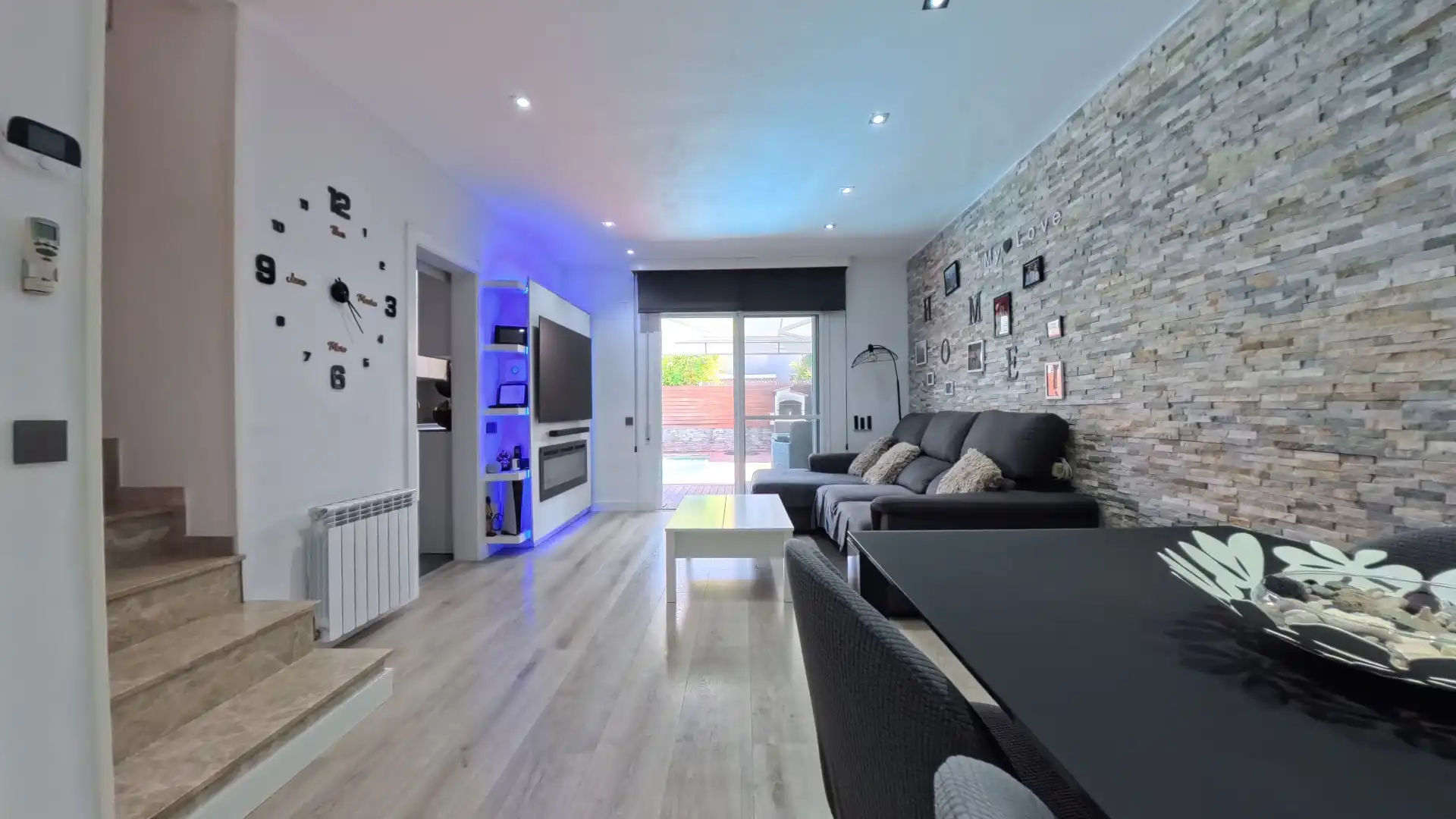 Living room of Detached homes for sale in Cubelles  with Air Conditioner, Heating and Private garden