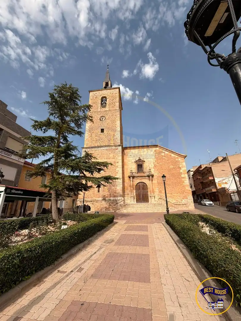 Vista exterior de Casa adosada en venta en Quintanar del Rey con Aire acondicionado, Calefacción y Amueblado