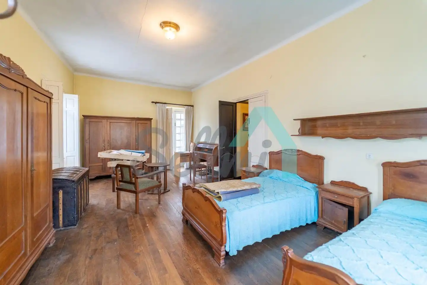Dormitori de Casa o xalet en venda en Piloña amb Jardí privat, Parquet i Terrassa
