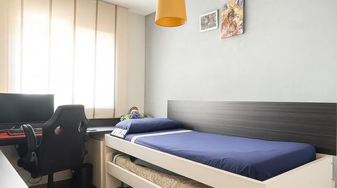 Foto 2 de Casa adosada en venda a Segle XX, Barcelona