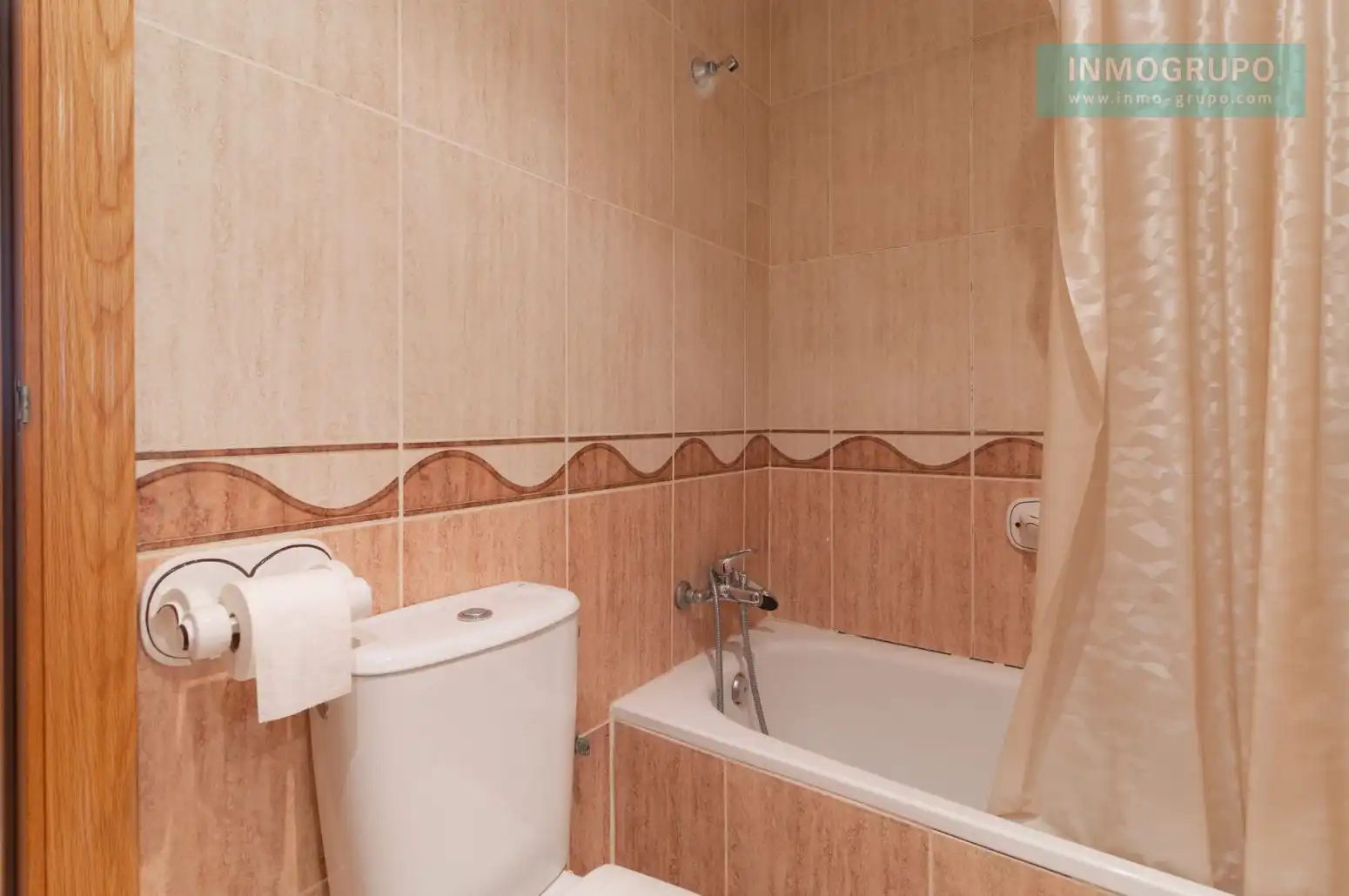 Bany de Pis en venda en Oropesa del Mar / Orpesa amb Aire condicionat, Terrassa i Piscina
