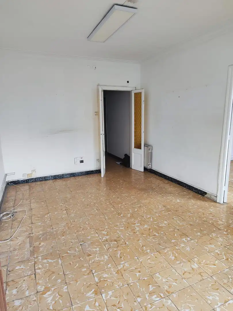 Flat for sale in Barcelona  with Heating