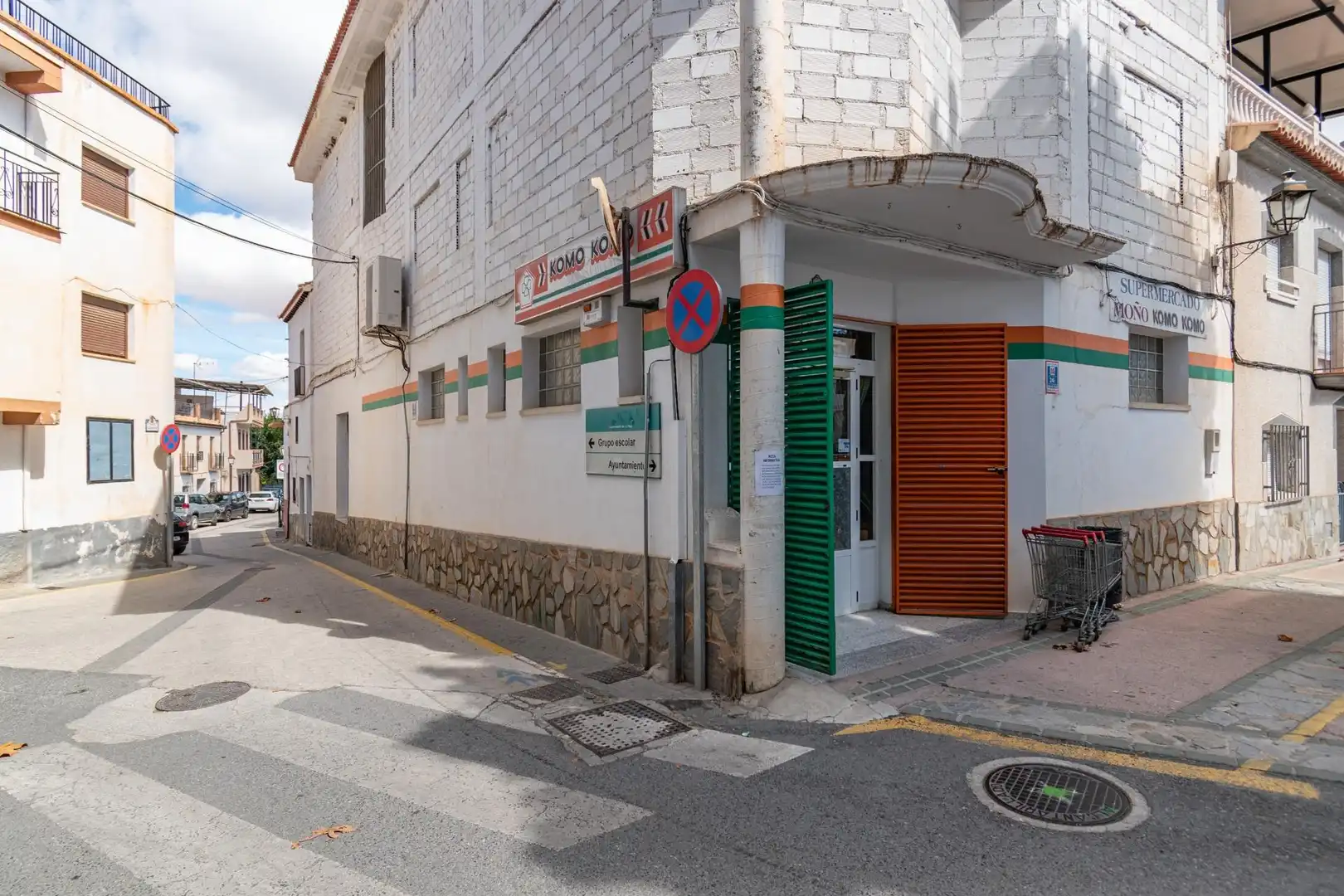 Buildings for sale in La Peza