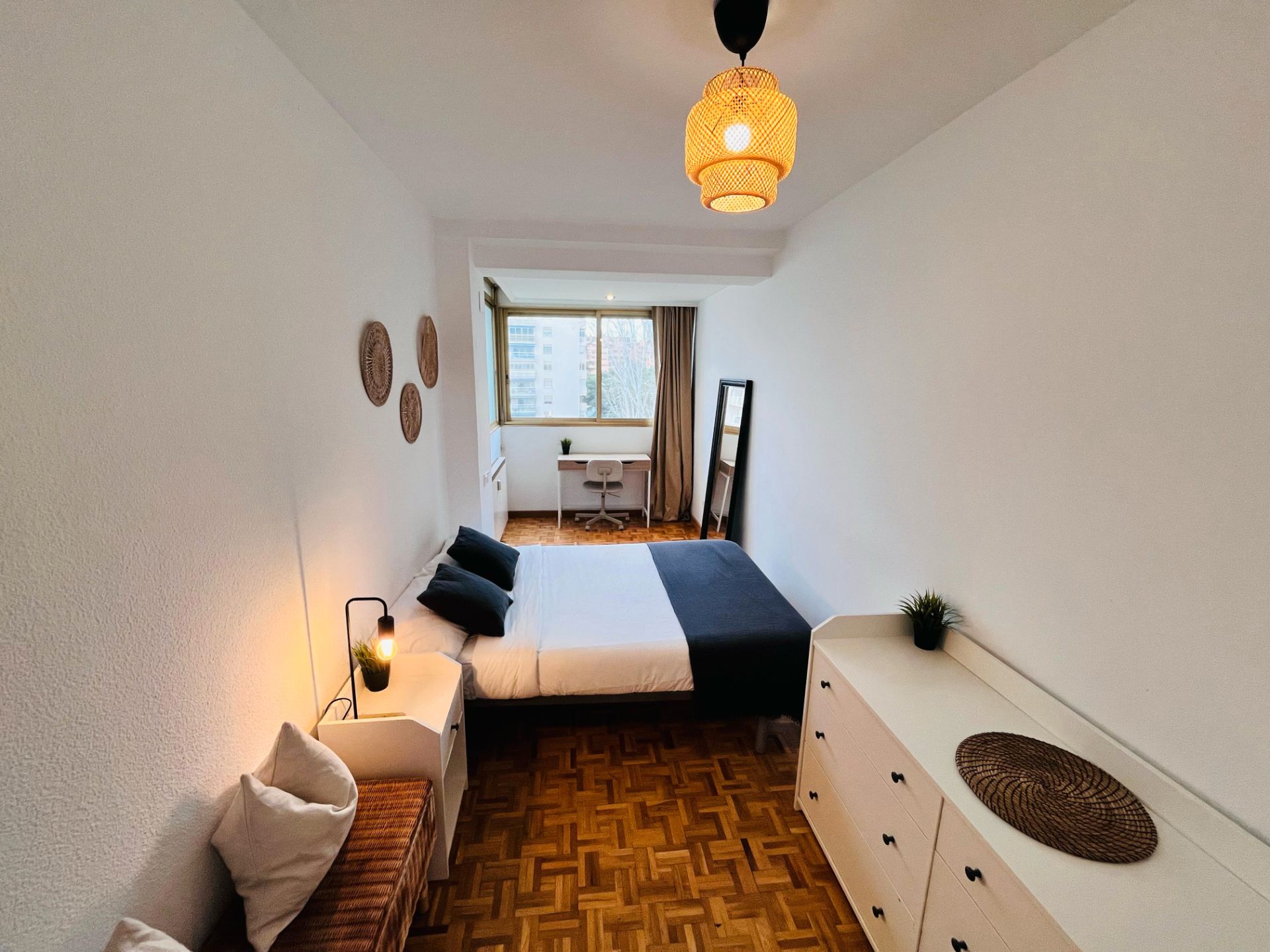 Schlafzimmer von Wohnung zur untervermieten in  Madrid Capital mit Heizung, Möbliert und Ofen