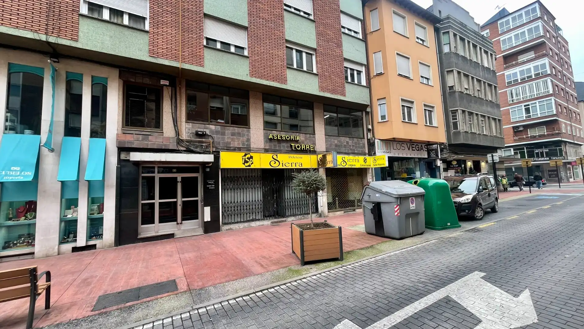 Local comercial en venda a Calle General Gómez Núñez 23