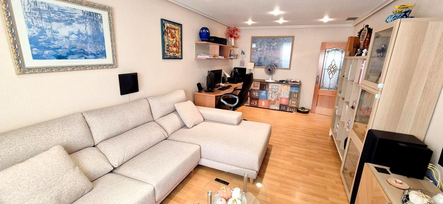Living room of Flat for sale in Elche / Elx  with Storage room and Balcony