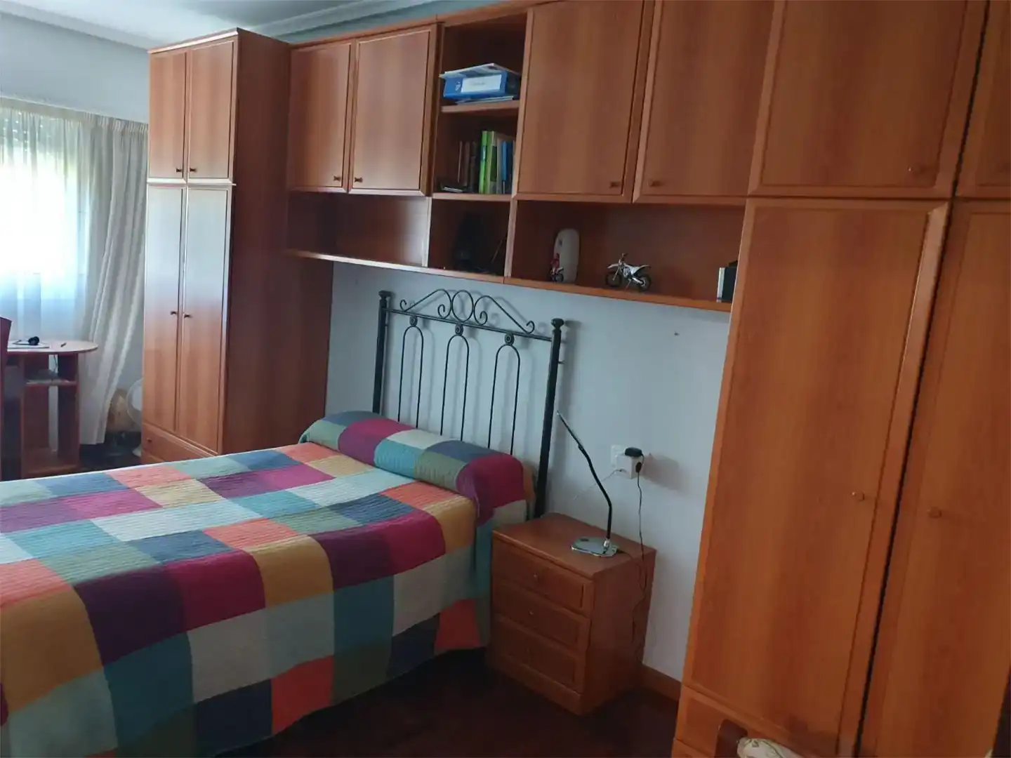 Dormitori de Pis en venda en Ourense Capital  amb Balcó