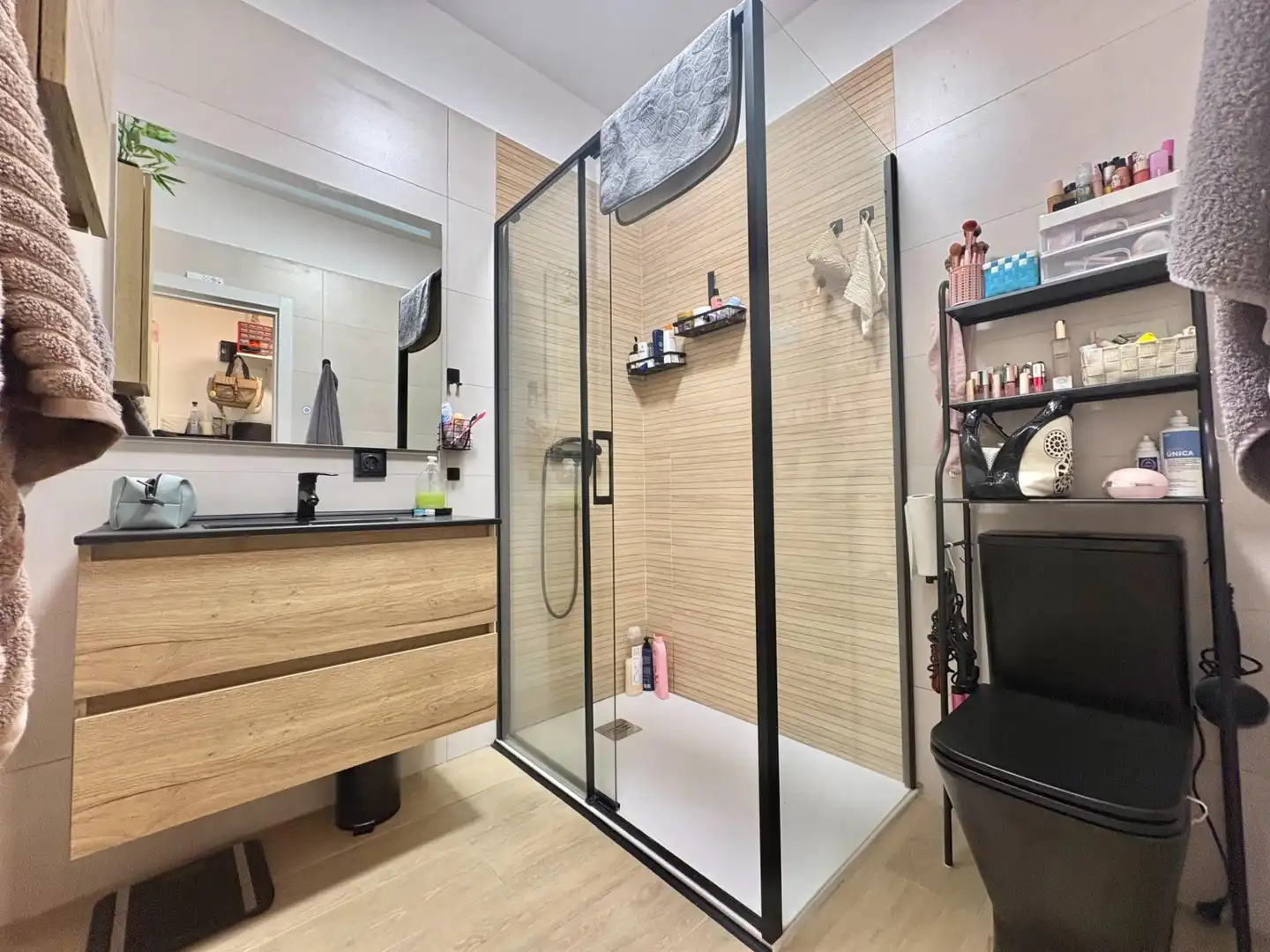 Badezimmer von Wohnung zum Verkauf in Málaga mit Klimaanlage und Möbliert