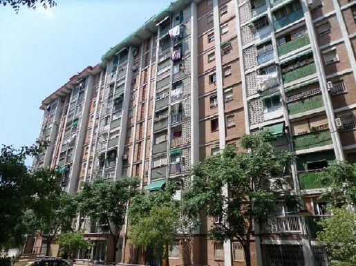 Vista exterior de Pis en venda en Cornellà de Llobregat
