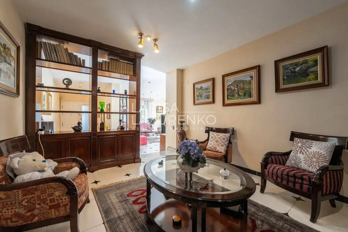 Sala d'estar de Casa o xalet en venda en Tarragona amb Aire condicionat, Calefacció i Jardí privat