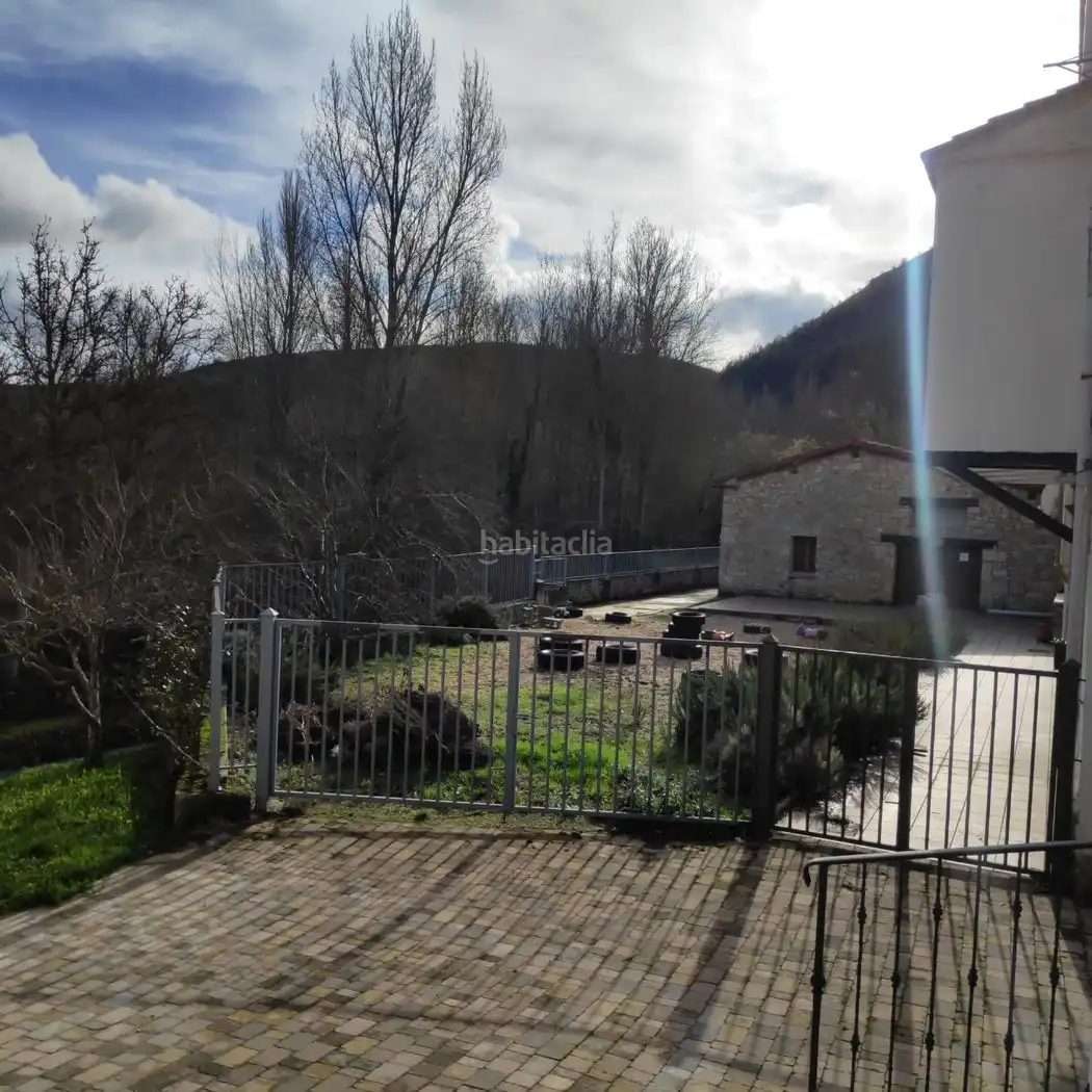 Casa con giardino in vendita a Calle la Villa 33