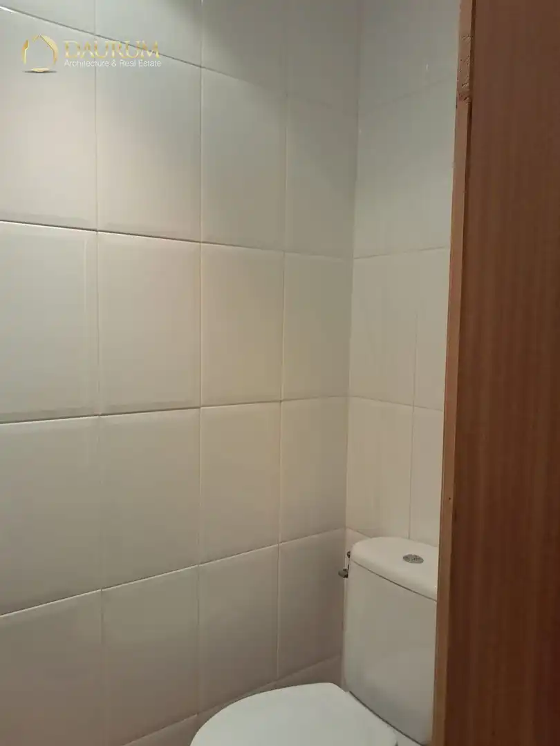 Badezimmer von Fabrikhallen zum Verkauf in Valencia
