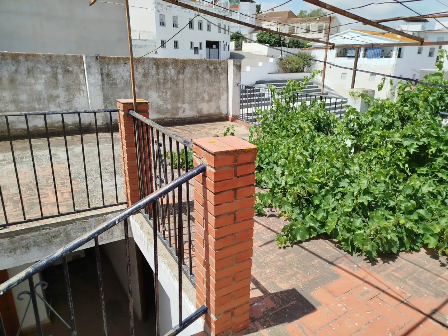 Terrace of Houses for sale in Benamocarra  with Furnished