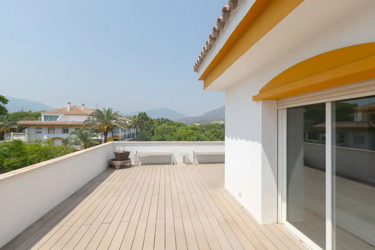 Penthouse with lift for sale in Nueva Andalucía, imagen 3