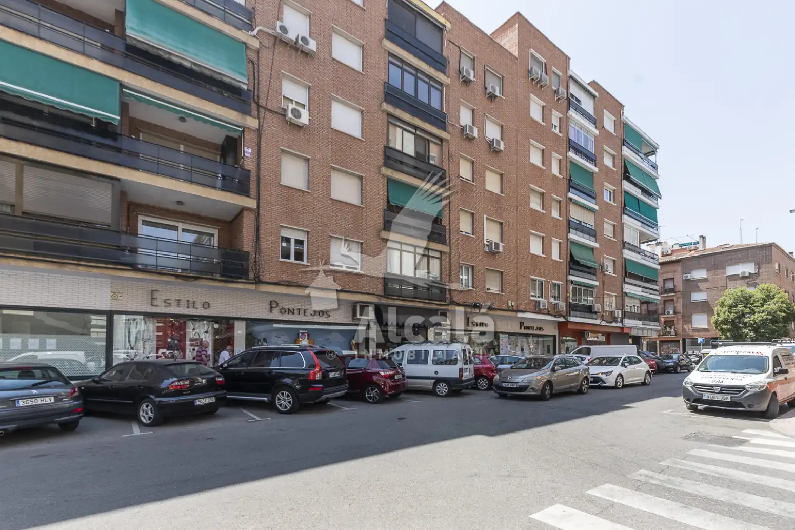 Vista exterior de Piso en venta en Alcalá de Henares con Calefacción, Jardín privado y Parquet