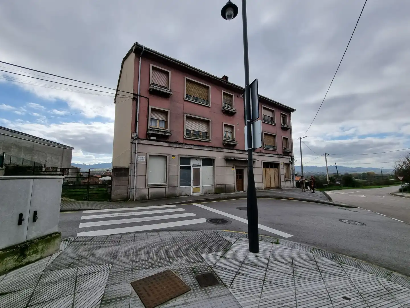 Vista exterior de Edificio en venta en Siero
