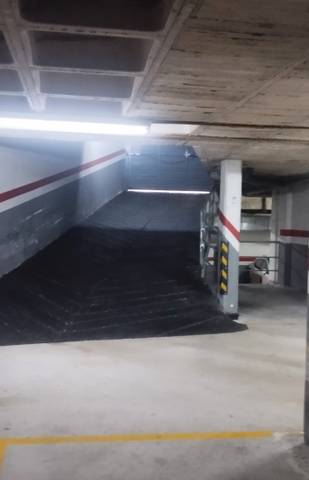 Garaje en Alquiler en Passeig Maragall en Navas