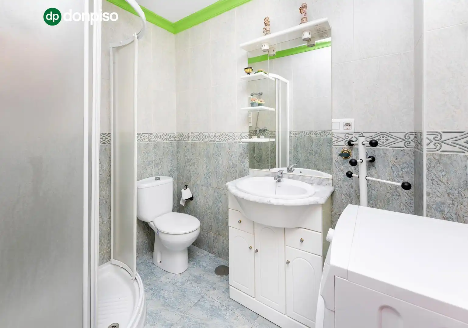 Bathroom of Houses for sale in Armilla