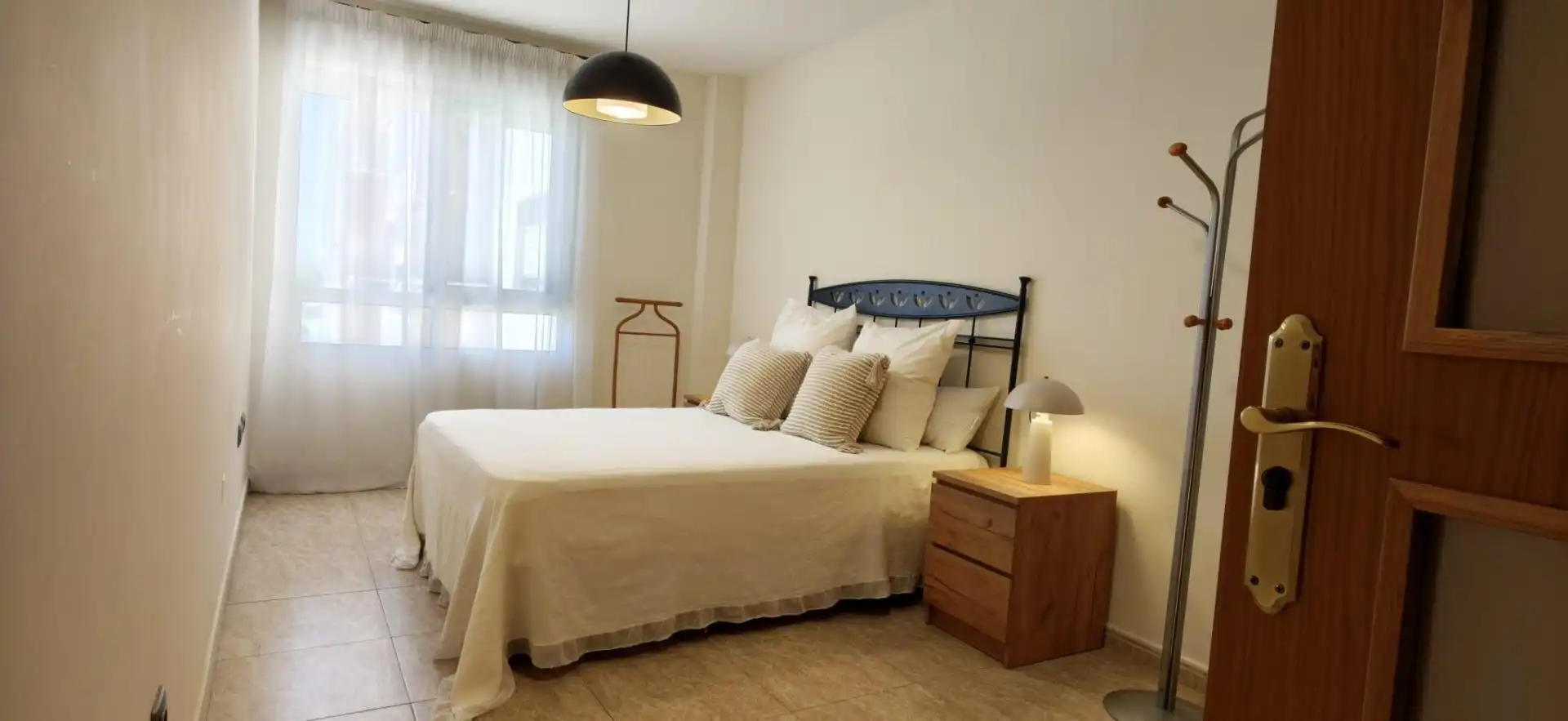 Schlafzimmer von Wohnung zur Miete in Murcia mit Klimaanlage, Abstellraum und Möbliert