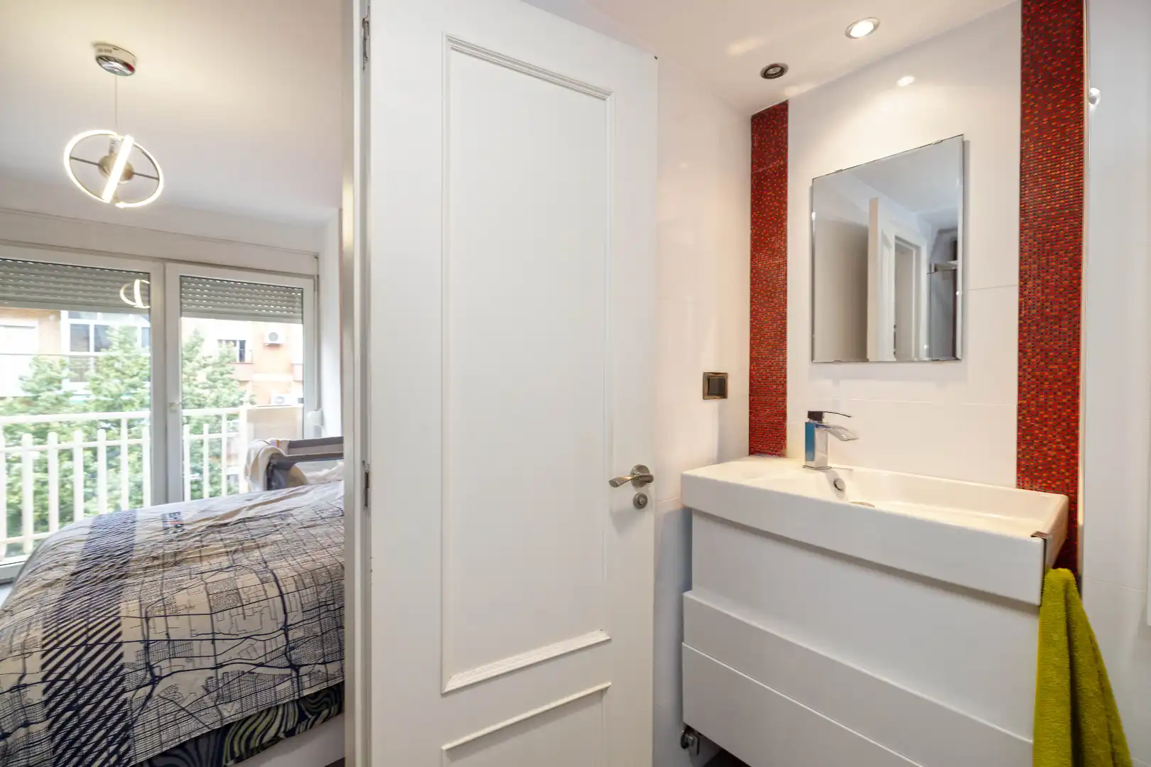 Bathroom of Flat for sale in Málaga  with Air Conditioner, Furnished and Balcony