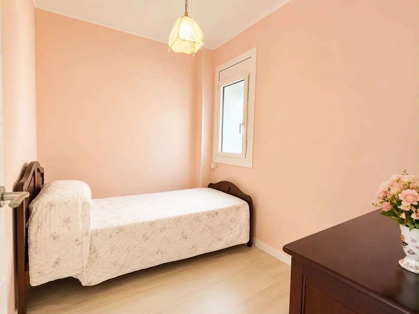 Schlafzimmer von Dachboden zum Verkauf in Barcelona mit Klimaanlage, Heizung und Parkett